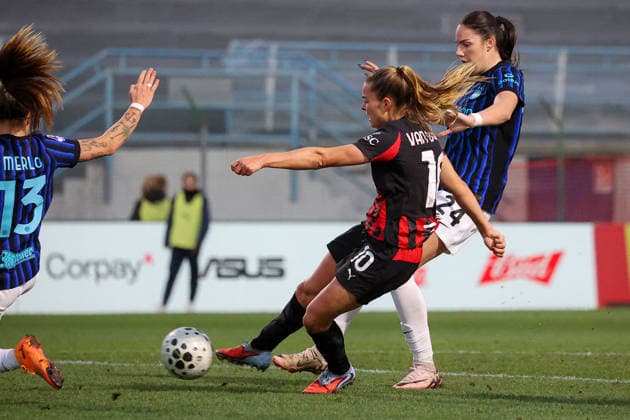 Van Dooren Kayleigh and Milinkovic Marija Ana during AC Milan vs Inter - FC Internazionale, Italian football Serie A Women match in Milan, Italy, December 13 2025  Copyright: xRobertaxCorradin IPAxSportx xipa-agency.netx xx IPA_69103100 IPA_Agency_IPA69103100