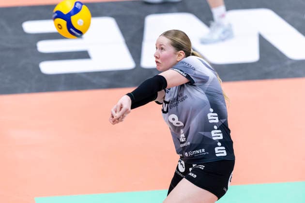 1 Volleyball Bundesliga Women Schwarz Weiss Erfurt vs Skurios Volleys Borken Erfurt 13 12 2025 Lea Feistritzer 8 Schwarz Weiss Erfurt 1 Volleyball Bundesliga Women Schwarz Weiss Erfurt vs Skurios Volleys Borken Riethsporthalle Erfurt 13 12 2025 Copyright: xBEAUTIFULxSPORTS Duehringx