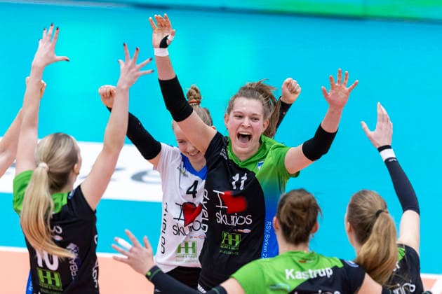 1 Volleyball Bundesliga Frauen Schwarz Weiss Erfurt vs Skurios Volleys Borken Erfurt 13 12 2025 Jubel, Pia Mohr 11 Skurios Volleys Borken 1 Volleyball Bundesliga Frauen Schwarz Weiss Erfurt vs Skurios Volleys Borken Riethsporthalle Erfurt 13 12 2025 Copyright: xBEAUTIFULxSPORTS Duehringx