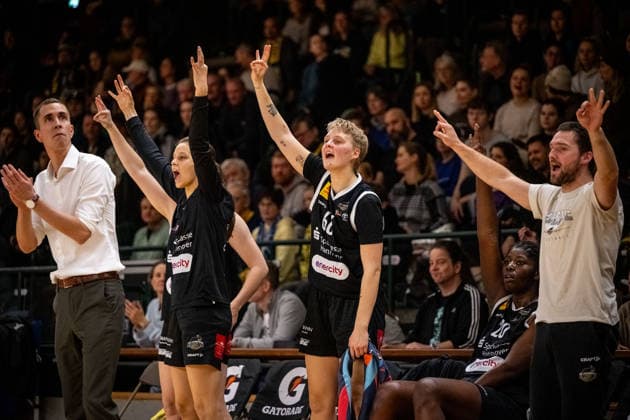 Basketball Berlin 13 12 2025 Season 2025 2026 DBBL 1 Bundesliga Alba Berlin TK Hannover Luchse Jubel Hannover