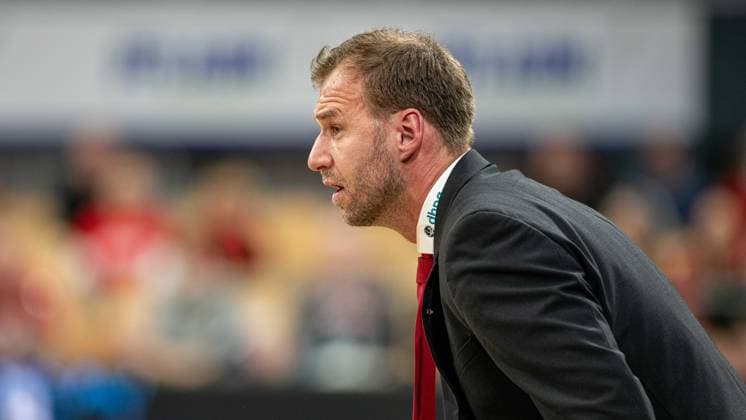 Brose Arena, Bamberg Baskets vs. MLP Academics Heidelberg Germany ,Bamberg, Brose Arena - 13 Dec 2025 - Basketball, Basketball Bundesliga - Bamberg Baskets vs. MLP Academics Heidelberg Image: Head Coach Anton Gavel (Bamberg Baskets) in the coaching zone. Bamberg Brose Arena Bayern Germany Copyright: xPresseFotoxEvans xRyanxEvansx