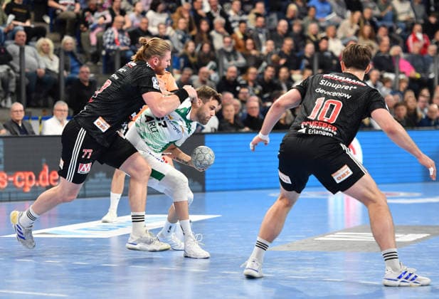 13 12 2025 Handball 1 Bundesliga DAIKIN HBL Season 2024 2025 17 Matchday HC Erlangen Metropolregion Nuremberg HCE SC DHfK Leipzig OGo xOGox Maciej Gebala 77, HC Erlangen HCE Dean Bombac 67, SC DHfK Leipzig