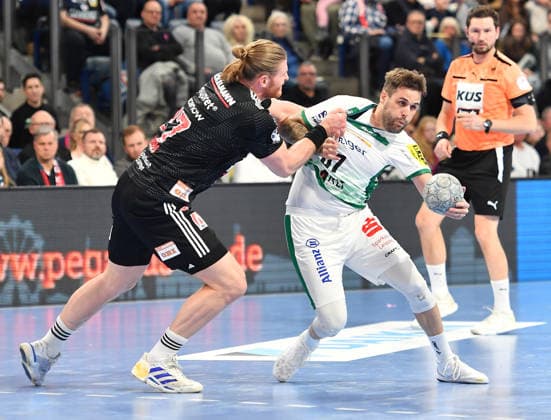 13 12 2025 Handball 1 Bundesliga DAIKIN HBL Season 2024 2025 17 Matchday HC Erlangen Metropolregion Nuremberg HCE SC DHfK Leipzig OGo xOGox Maciej Gebala 77, HC Erlangen HCE Dean Bombac 67, SC DHfK Leipzig