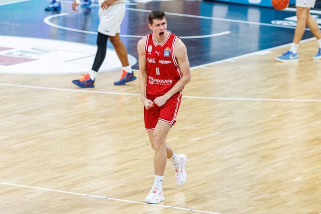 Richard Balint BMA365 Bamberg Baskets, 11 , cheers, jubilation, positive emotions, positive emotion, BMA365 Bamberg Baskets vs MLP Academics Heidelberg, Basketball, easyCredit BBL, Matchday 10, 13 12 2025 BMA365 Bamberg Baskets vs MLP Academics Heidelberg, Basketball, easyCredit BBL, Matchday 10, 13 12 2025 Bamberg Copyright: xEibner-Pressefoto G.xSantemizx EP_EER
