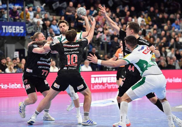 13 12 2025 Handball 1 Bundesliga DAIKIN HBL Season 2024 2025 17 Matchday HC Erlangen Metropolregion Nürnberg HCE SC DHfK Leipzig OGo xOGox Maciej Gebala 77, HC Erlangen HCE Florian Scheerer 10, HC Erlangen HCE