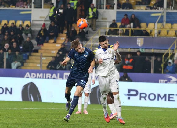 Lazio™s Toma Basic fight for the ball with Parma™s Lautaro Valenti during the Serie A soccer match between Parma and Lazio at the Ennio Tardini in Parma - Saturday , December 13, 2025. - Soccer .  Copyright: xGiannixSantandrea LaPressex
