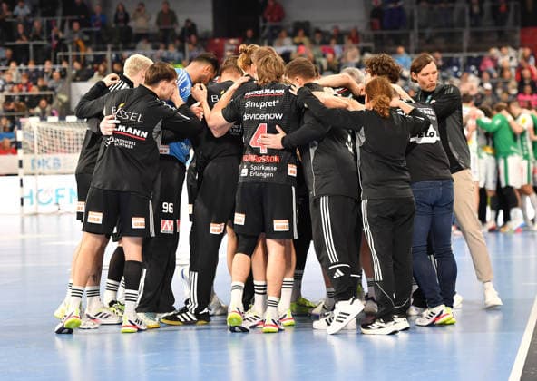 13 12 2025 Handball 1 Bundesliga DAIKIN HBL Season 2024 2025 17 Matchday HC Erlangen Metropolregion Nuremberg HCE SC DHfK Leipzig OGo xOGox Team Team