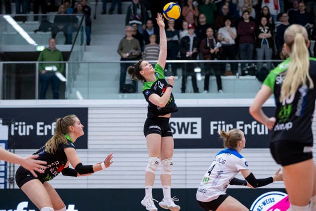 1 Volleyball Bundesliga Women Schwarz Weiss Erfurt vs Skurios Volleys Borken Erfurt 13 12 2025 Fabienne Coenders 12 Skurios Volleys Borken 1 Volleyball Bundesliga Women Schwarz Weiss Erfurt vs Skurios Volleys Borken Riethsporthalle Erfurt 13 12 2025 Copyright: xBEAUTIFULxSPORTS Duehringx