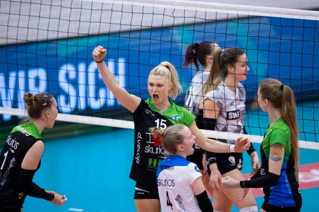 1 Volleyball Bundesliga Women Schwarz Weiss Erfurt vs Skurios Volleys Borken Erfurt 13 12 2025 Jubel, Madleen Piest 15 Skurios Volleys Borken 1 Volleyball Bundesliga Women Schwarz Weiss Erfurt vs Skurios Volleys Borken Riethsporthalle Erfurt 13 12 2025 Copyright: xBEAUTIFULxSPORTS Duehringx