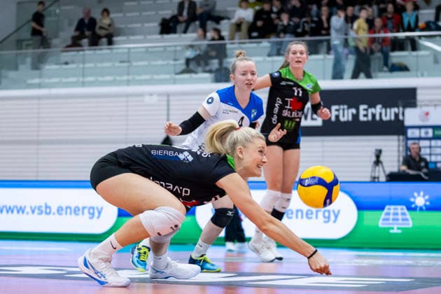 1 Volleyball Bundesliga Women Schwarz Weiss Erfurt vs Skurios Volleys Borken Erfurt 13 12 2025 Madleen Piest 15 Skurios Volleys Borken 1 Volleyball Bundesliga Women Schwarz Weiss Erfurt vs Skurios Volleys Borken Riethsporthalle Erfurt 13 12 2025 Copyright: xBEAUTIFULxSPORTS Duehringx