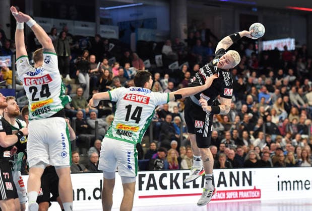 13 12 2025 Handball 1 Bundesliga DAIKIN HBL Season 2024 2025 17 Matchday HC Erlangen Metropolregion Nuremberg HCE SC DHfK Leipzig OGo xOGox Marko Mamic 14, SC DHfK Leipzig Marek Nissen 6, HC Erlangen HCE
