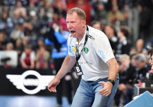13 12 2025 Handball 1 Bundesliga DAIKIN HBL Season 2024 2025 17 Matchday HC Erlangen Metropolregion Nuremberg HCE SC DHfK Leipzig OGo xOGox Frank Carstens Coach SC DHfK Leipzig