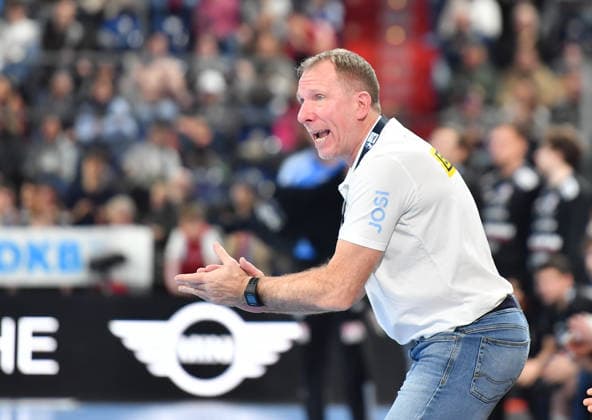 13 12 2025 Handball 1 Bundesliga DAIKIN HBL Season 2024 2025 17 Matchday HC Erlangen Metropolregion Nuremberg HCE SC DHfK Leipzig OGo xOGox Frank Carstens Coach SC DHfK Leipzig