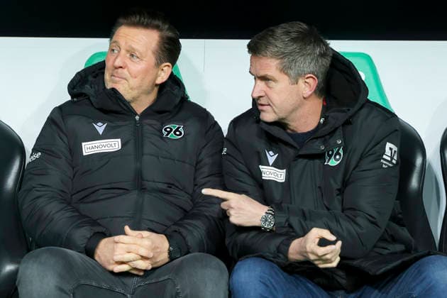 Coach Christian Titz Hannover 96 and Sports Director Ralf Becker Hannover 96 talk together, 2 Bundesliga, Hannover 96 v VfL Bochum, Heinz von Heiden Arena on December 13, 2025 in Hanover, Germany Photo by Marco Steinbrenner DeFodi Images Coach Christian Titz Hannover 96 and Sports Director Ralf Becker Hannover 96 talk together, 2 Bundesliga, Hannover 96 v VfL Bochum, Heinz von Heiden Arena, December 13, 2025 in Hanover, Germany Photo by Marco Steinbrenner DeFodi Images