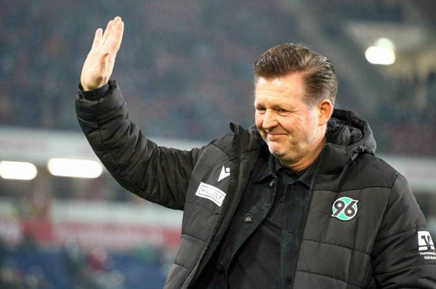 Germany Soccer 2 Bundesliga 2025 26, 16 Matchday Hannover 96 vs VfL Bochum Heinz von Heiden Arena Stadion Hannover Christian Titz Coach, Hannover 96 Hannover Copyright: xAymanxAlahmedx