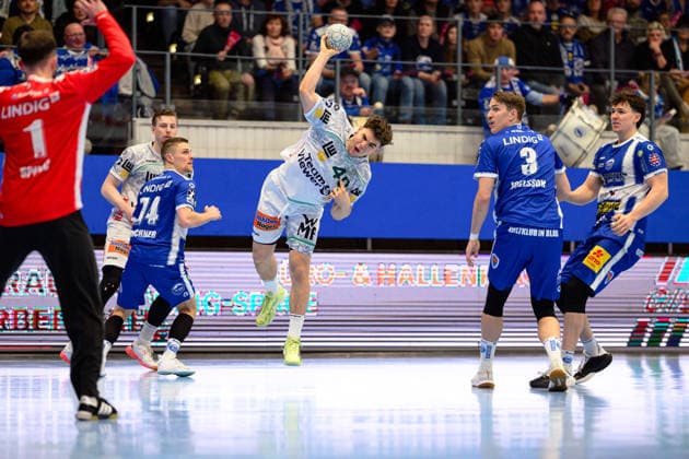 Elias, Newel Center Back, Frisch Auf Goeppingen, 40 , Matija, Spikic TW, ThSV Eisenach, 1 , Vincent, Buechner Left Wing, ThSV Eisenach, 74 , Oskar, Joelsson Left Back, ThSV Eisenach, 3 , Tillman, Leu Circle Winger, ThSV Eisenach, 99 GER, ThSV Eisenach vs FRISCH AUF Göppingen, 1 Daikin Handballbundesliga, Handball, Matchday 17, Season 2025 2026, 13 12 2025 GER, ThSV Eisenach vs FRISCH AUF Göppingen, 1 Daikin Handballbundesliga, Handball, Matchday 17, Season 2025 2026, 13 12 2025 Eisenach Copyright: xEibner-Pressefoto MartinxHerbstx EP_MHT