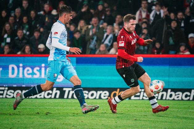 2 Bundesliga Hannover 96 vs VfL Bochum, 13 12 2025 Benjamin Källman Hannover 96, 9 Soccer, 2 Bundesliga, 16 Matchday Hannover 96 vs VfL Bochum on 13 12 2025 at Heinz von Heiden Arena, Hannover DFL REGULATIONS PROHIBIT ANY USE OF PHOTOGRAPHS AS IMAGE SEQUENCES AND OR QUASI VIDEO Copyright: xBEAUTIFULxSPORTS Tonhäuserx