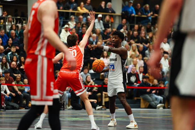 Dave Dützka 3, Augsburger Panther at the match between BG Hessing Leitershofen v TV Langen, Basketball, Men, BARMER 2 Bundesliga ProB Süd, 2025 2026, 13 Matchday on 13 12 2025 in Augsburg, Mehrzweckhalle Stadtbergen Bayern Germany