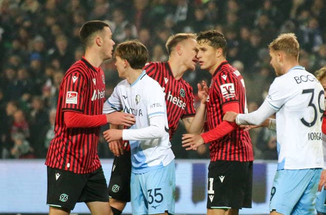 Germany Soccer 2 Bundesliga 2025 26, 16 Matchday Hannover 96 vs VfL Bochum Heinz von Heiden Arena Stadion Hannover Havard Nielsen Havard Nielsen Hannover 96, 16 Benedikt Pichler Hannover 96, 11 Kacper Koscierski VfL Bochum, 35 Leandro Morgalla VfL Bochum, 39 Hannover Copyright: xAymanxAlahmedx