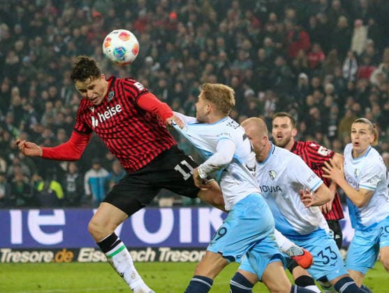 Germany Soccer 2 Bundesliga 2025 26, 16 Matchday Hannover 96 vs VfL Bochum Heinz von Heiden Arena Stadion Hannover Benedikt Pichler Hannover 96, 11 Hannover Copyright: xAymanxAlahmedx