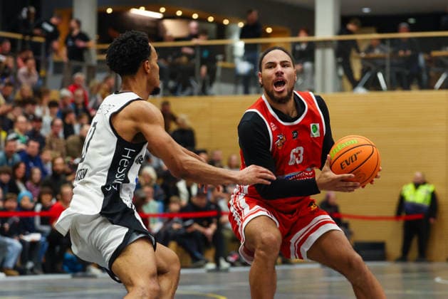 Match between BG Hessing Leitershofen v TV Langen, Basketball, Men, BARMER 2 Bundesliga ProB Süd, 2025 2026, 13 Matchday on 13 12 2025 in Augsburg, Mehrzweckhalle Stadtbergen Bayern Germany