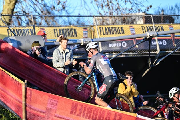 Men SUYS Leiecross Kortrijk Belgian rider Niels Vandeputte from the Alpecin-Deceuninck Dev team participates in the men s elite race of the SUYS Leiecross Kortrijk, stage 4 of 7 of the Exact Cross competition, in Kortrijk, Belgium, on December 13, 2025. Kortrijk Belgium  Copyright: xGautierxDemouveauxx originalFilename:demouveaux-notitle251213_npDYr.jpg