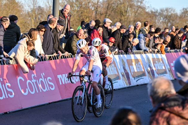 Men SUYS Leiecross Kortrijk Belgian rider Anton Ferdinande shifts gears and participates in the men s elite race of the SUYS Leiecross Kortrijk, stage 4 of 7 of the Exact Cross competition, in Kortrijk, Belgium, on December 13, 2025. Kortrijk Belgium  Copyright: xGautierxDemouveauxx originalFilename:demouveaux-notitle251213_npkQZ.jpg