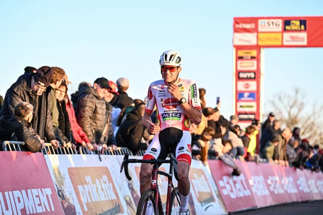 Men SUYS Leiecross Kortrijk Belgian rider Yorben Lauryssen (Pauwels Sauzen-Altez Industriebouw CT) participates in the men s elite race of the SUYS Leiecross Kortrijk, stage 4 of 7 of the Exact Cross competition, in Kortrijk, Belgium, on December 13, 2025. Kortrijk Belgium  Copyright: xGautierxDemouveauxx originalFilename:demouveaux-notitle251213_npom6.jpg