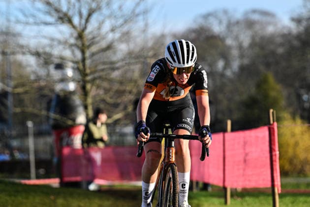Women SUYS Leiecross Kortrijk Belgian rider Julie Brouwers from team Charles Liegeois Roastery XC participates in the women s elite race of the SUYS Leiecross Kortrijk, stage 4 of 7 in the Exact Cross competition, in Kortrijk, Belgium, on December 13, 2025. Kortrijk Belgium  Copyright: xGautierxDemouveauxx originalFilename:demouveaux-notitle251213_np02P.jpg