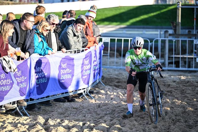 Women SUYS Leiecross Kortrijk Spanish rider Sara Cueto Vega from the Arrueda cyclocross team participates in the women s elite race of the SUYS Leiecross Kortrijk, stage 4 of 7 in the Exact Cross competition, in Kortrijk, Belgium, on December 13, 2025. Kortrijk Belgium  Copyright: xGautierxDemouveauxx originalFilename:demouveaux-notitle251213_npbAK.jpg