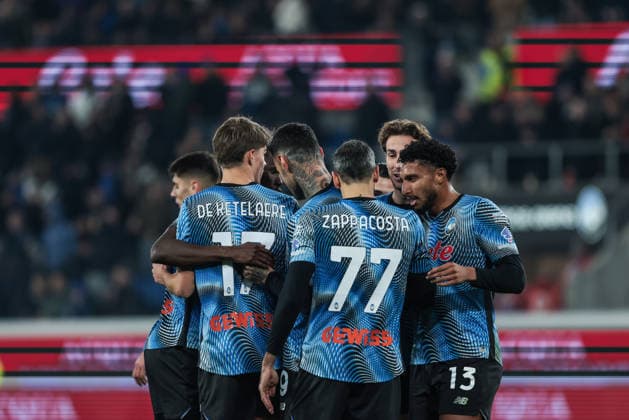Atalanta BC v Cagliari Calcio - Serie A Gianluca Scamacca of Atalanta BC celebrates after scoring a goal during the Serie A football match between Atalanta BC and Cagliari Calcio in Bergamo, Italy, on December 13, 2025, at New Balance Arena. Bergamo Italy  Copyright: xEmanuelexComincinix originalFilename:comincini-atalanta251213_npv3R.jpg