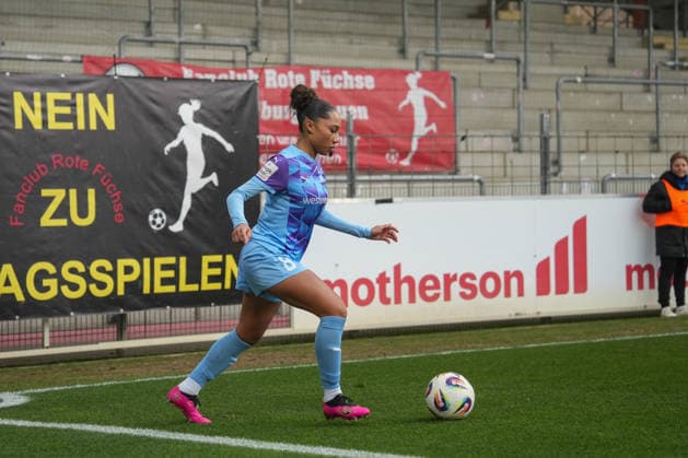 Germany, Freiburg im Breisgau, Google Pixel Womens Bundesliga 2025 26 SC Freiburg vs SGS Essen, Vanessa Fürst SGS Essen, 08 Copyright: xMirjamxGeigerx