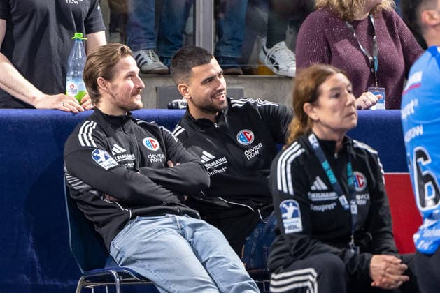 Antonio Metzner HC Erlangen, 27 and Milos Kos HC Erlangen, 05 were not available today HC Erlangen vs SC DHfK Leipzig, Handball, 1 Handball Bundesliga, Season 2025 2026, Matchday 17, 13 12 2025 HC Erlangen vs SC DHfK Leipzig, Handball, 1 Handball Bundesliga, Season 2025 2026, Matchday 17, 13 12 2025 Nuremberg Copyright: xEibner-Pressefoto ArdanxFuessmanx EP_AFN