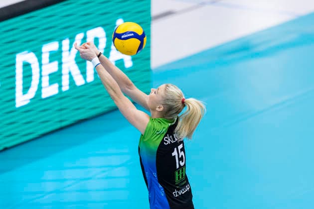 1 Volleyball Bundesliga Women Schwarz Weiss Erfurt vs Skurios Volleys Borken Erfurt 13 12 2025 Madleen Piest 15 Skurios Volleys Borken 1 Volleyball Bundesliga Women Schwarz Weiss Erfurt vs Skurios Volleys Borken Riethsporthalle Erfurt 13 12 2025 Copyright: xBEAUTIFULxSPORTS Duehringx