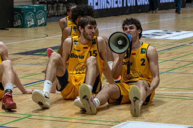 Nil Failenschmid Clavera Bozic Estriche Knights Kirchheim, 15 Neil Schwanenberg Bozic Estriche Knights Kirchheim, 02 GER, Bozic Estriche Knights Kirchheim vs Phoenix Hagen, BARMER 2 Basketball Bundesliga, 12 Matchday, Season 2025 2026, 13 12 2025 GER, Bozic Estriche Knights Kirchheim vs Phoenix Hagen, BARMER 2 Basketball Bundesliga, 12 Matchday, Season 2025 2026, 13 12 2025 Kirchheim an der Teck Copyright: xEibner-Pressefoto NinaxSanderx EP_NSR