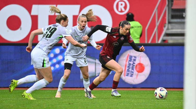 13 12 2025 Soccer season 2025 2026 1 Google Pixel Women Bundesliga 13 Matchday 1 FC Nürnberg FCN Club Clubfrauen VfL Wolfsburg Sportfoto Zink xwoxzix Sarai Linder 39, VfL Wolfsburg Vivien Endemann 25, VfL Wolfsburg Lara Meroni 11, 1 FC Nürnberg FCN