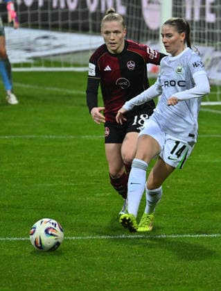 13 12 2025 Soccer season 2025 2026 1 Google Pixel Women Bundesliga 13 Matchday 1 FC Nürnberg FCN Club Clubfrauen VfL Wolfsburg Sportfoto Zink xwoxzix Franziska Mai 18, 1 FC Nürnberg FCN Smilla Vallotto 14, VfL Wolfsburg