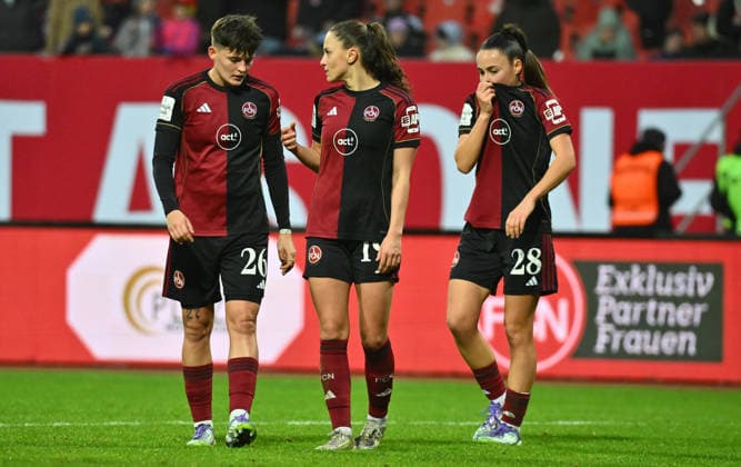13 12 2025 Football season 2025 2026 1 Google Pixel Womens Bundesliga 13 Matchday 1 FC Nürnberg FCN Club Clubfrauen VfL Wolfsburg Sportfoto Zink xwoxzix Aneta Polaskova 26, 1 FC Nürnberg FCN Sanja Homann 19, 1 FC Nürnberg FCN Maelle Seguin 28, 1 FC Nürnberg FCN disappointed Disappointment after the end of the match
