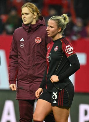 13 12 2025 Soccer Season 2025 2026 1 Google Pixel Women Bundesliga 13 Matchday 1 FC Nürnberg FCN Club Clubfrauen VfL Wolfsburg Sportfoto Zink xwoxzix Kristin Krammer 1, 1 FC Nürnberg FCN Meret Günster Guenster 8, 1 FC Nürnberg FCN disappointed Disappointment after the end of the match