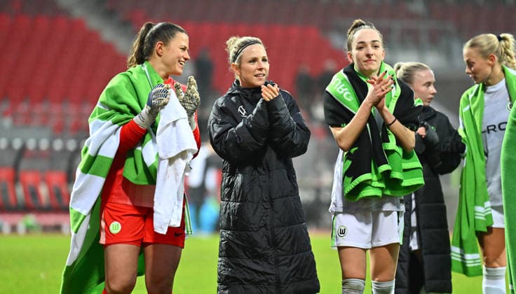 13 12 2025 Soccer season 2025 2026 1 Google Pixel Women Bundesliga 13 Matchday 1 FC Nürnberg FCN Club Clubfrauen VfL Wolfsburg Sportfoto Zink xwoxzix Martina Tufekovic 21, VfL Wolfsburg Lena Lattwein 8, VfL Wolfsburg Sophia Kleinherne 4, VfL Wolfsburg after the end of the match