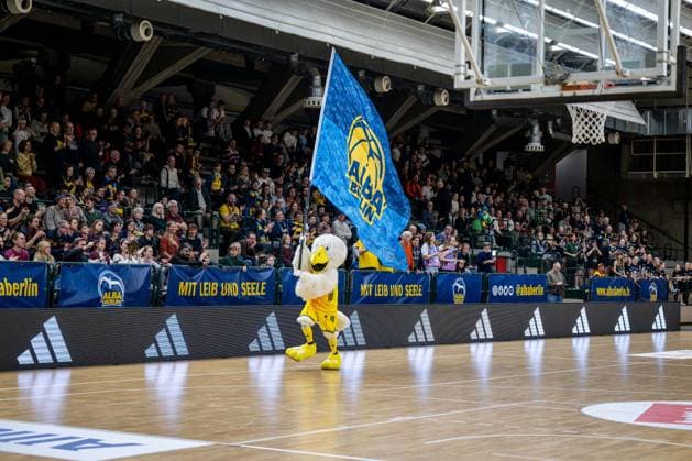 Basketball Berlin 13 12 2025 Season 2025 2026 DBBL 1 Bundesliga Alba Berlin TK Hannover Luchse Albatros mascot