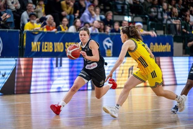 Basketball Berlin 13 12 2025 Season 2025 2026 DBBL 1 Bundesliga Alba Berlin TK Hannover Luchse Lovisa Hjern Hannover, No 03 Lena Gohlisch Alba, No 12