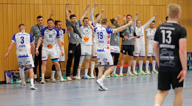 13 12 2025 Handball Men Season 2025 2026 Regionalliga TV Groß Umstadt GSV Eintracht Baunatal 31 26 Jubel Emotion Heimsieg Umstadt Groß Umstadt Hessen Germany