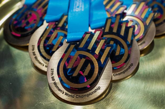 Handball, Womens World Championship, semi-final France Germany Gold medal 27th IHF Women™s World Championship, medal Rotterdam Ahoy Netherlands