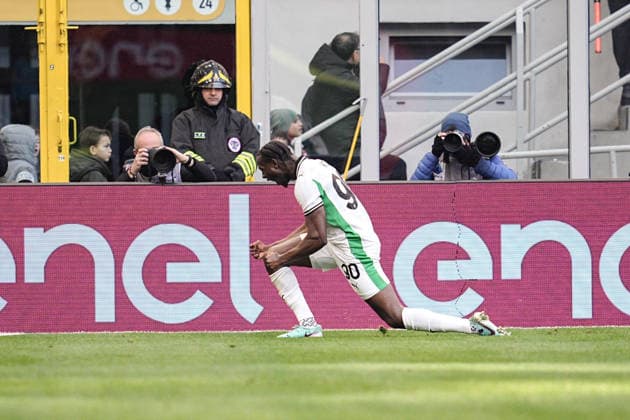Sassuolo s Ismael Kone celebrates after scoring the 1-0 goal for his team during the Serie A soccer match between Milan and Sassuolo at the San Siro Stadium in Milan , north Italy - Sunday, December 14, 2025. - Soccer .  Copyright: xMarcoxAlpozzi LaPressex