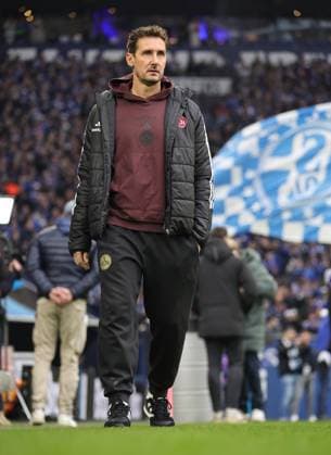 14 12 2025 Soccer Season 2025 2026 2 Soccer Bundesliga 16 Matchday FC Schalke 04 S04 Knappen 1 FC Nürnberg FCN Club Sportfoto Zink DaMa xdaxmax DFL regulations prohibit any use of photographs as image sequences and or quasi video only for editorial use Miroslav Miro Klose Trainer 1 FC Nürnberg FCN nachdenklich