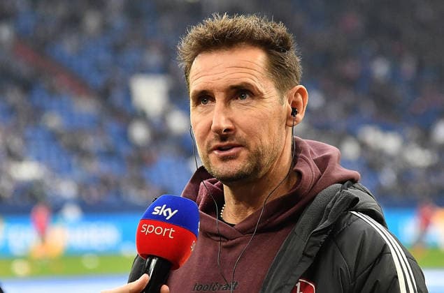 14 12 2025, xhbx, Fußball 2 Bundesliga, FC Schalke 04 1 FC Nürnberg v l Trainer Miroslav Klose 1 FC Nuernberg DFL DFB REGULATIONS PROHIBIT ANY USE OF PHOTOGRAPHS as IMAGE SEQUENCES and or QUASI VIDEO Gelsenkirchen
