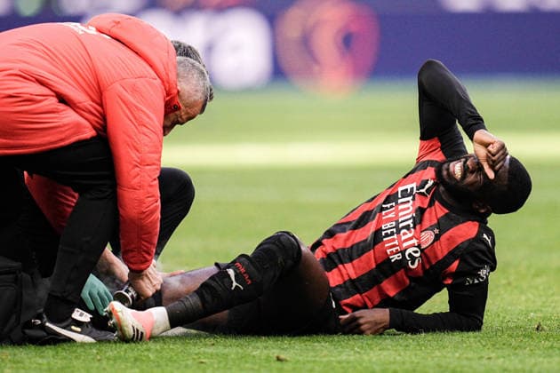 AC Milan s Fikayo Tomori reacts during the Serie A soccer match between Milan and Sassuolo at the San Siro Stadium in Milan , north Italy - Sunday, December 14, 2025. - Soccer .  Copyright: xMarcoxAlpozzi LaPressex