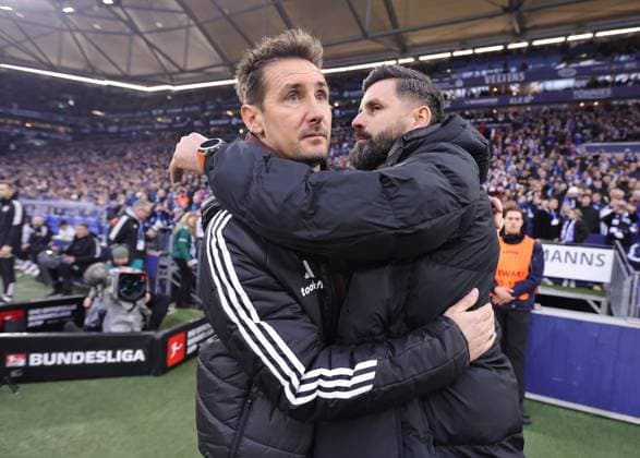 14 12 2025 Soccer Season 2025 2026 2 Soccer Bundesliga 16 Matchday FC Schalke 04 S04 Knappen 1 FC Nürnberg FCN Club Sportfoto Zink DaMa xdaxmax DFL regulations prohibit any use of photographs as image sequences and or quasi video only for editorial use Miroslav Miro Klose Trainer 1 FC Nürnberg FCN Miron Muslic Trainer FC Schalke 04 S04 hug each other before the start of the match