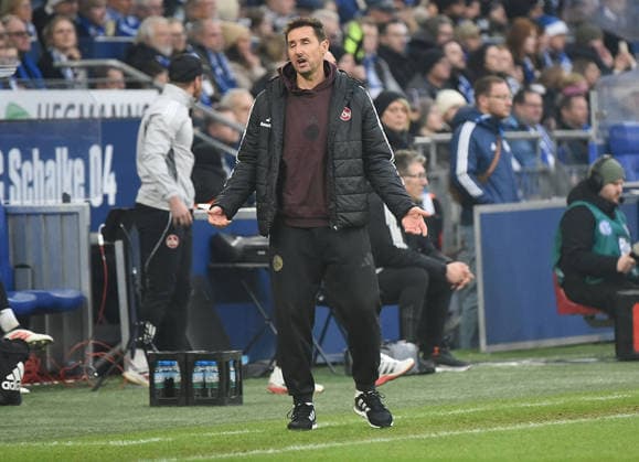 14 12 2025, xhbx, Fußball 2 Bundesliga, FC Schalke 04 1 FC Nürnberg v l Trainer Miroslav Klose 1 FC Nuernberg DFL DFB REGULATIONS PROHIBIT ANY USE OF PHOTOGRAPHS as IMAGE SEQUENCES and or QUASI VIDEO Gelsenkirchen